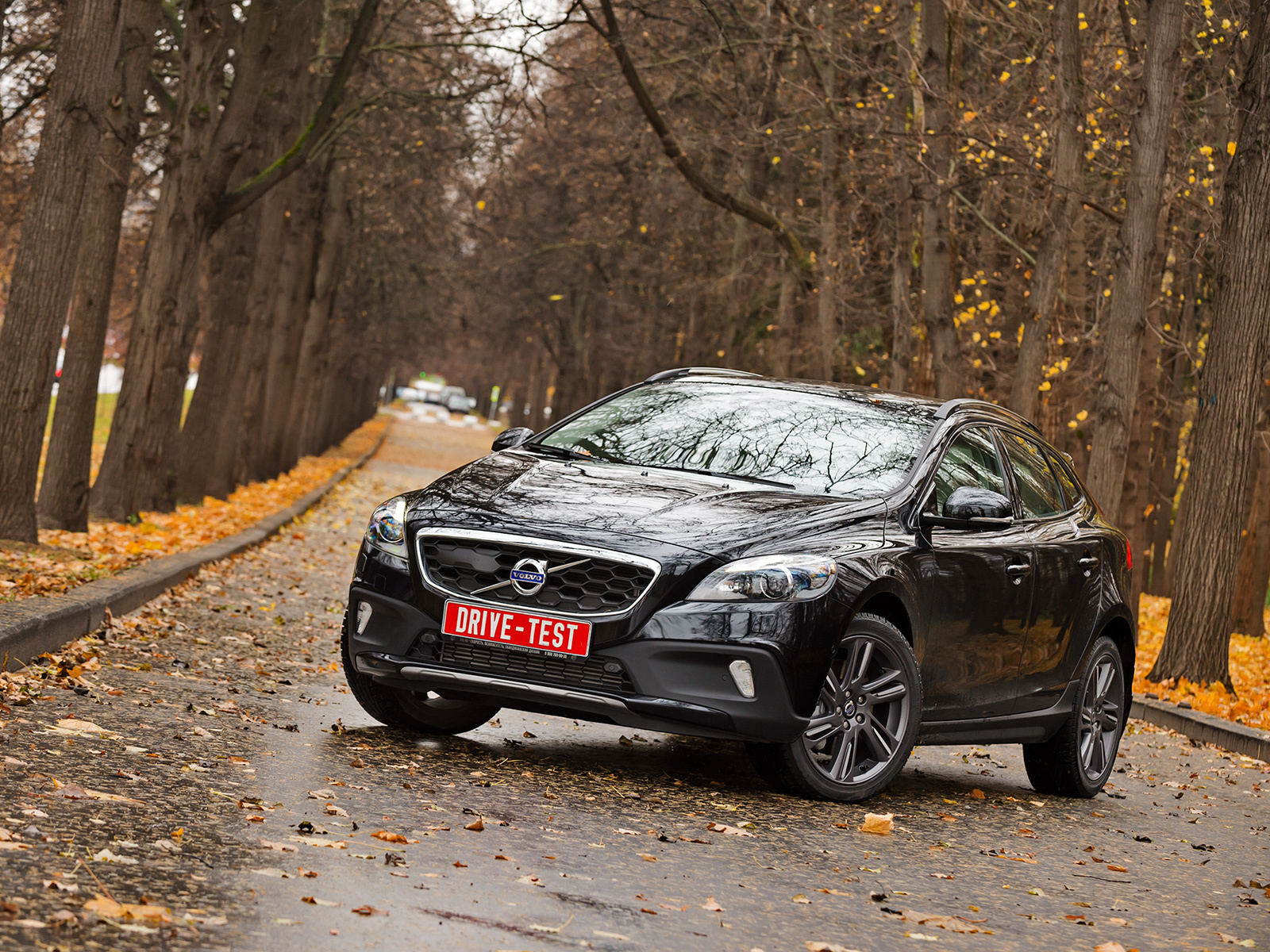 Сожалеем о тесноте в хэтчбеке Volvo V40 Cross Country — ДРАЙВ