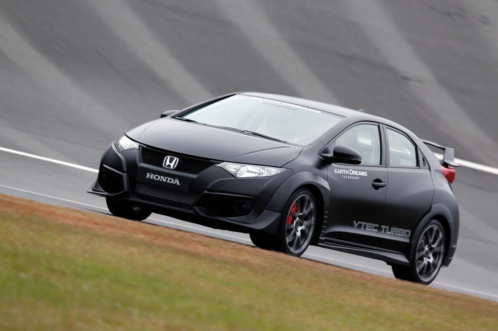 Компания Honda представила почти серийный хэтч Civic Type R — ДРАЙВ