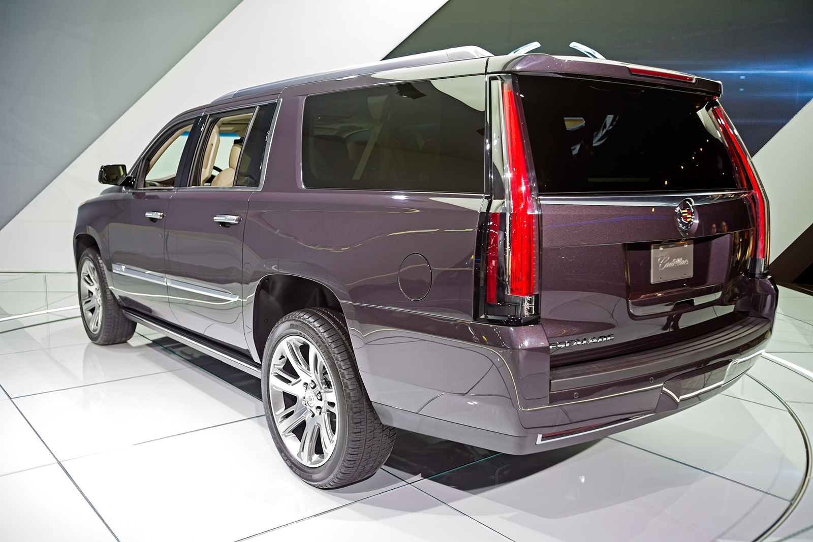 Новый Cadillac Escalade развеял все мысли о предшественнике — ДРАЙВ