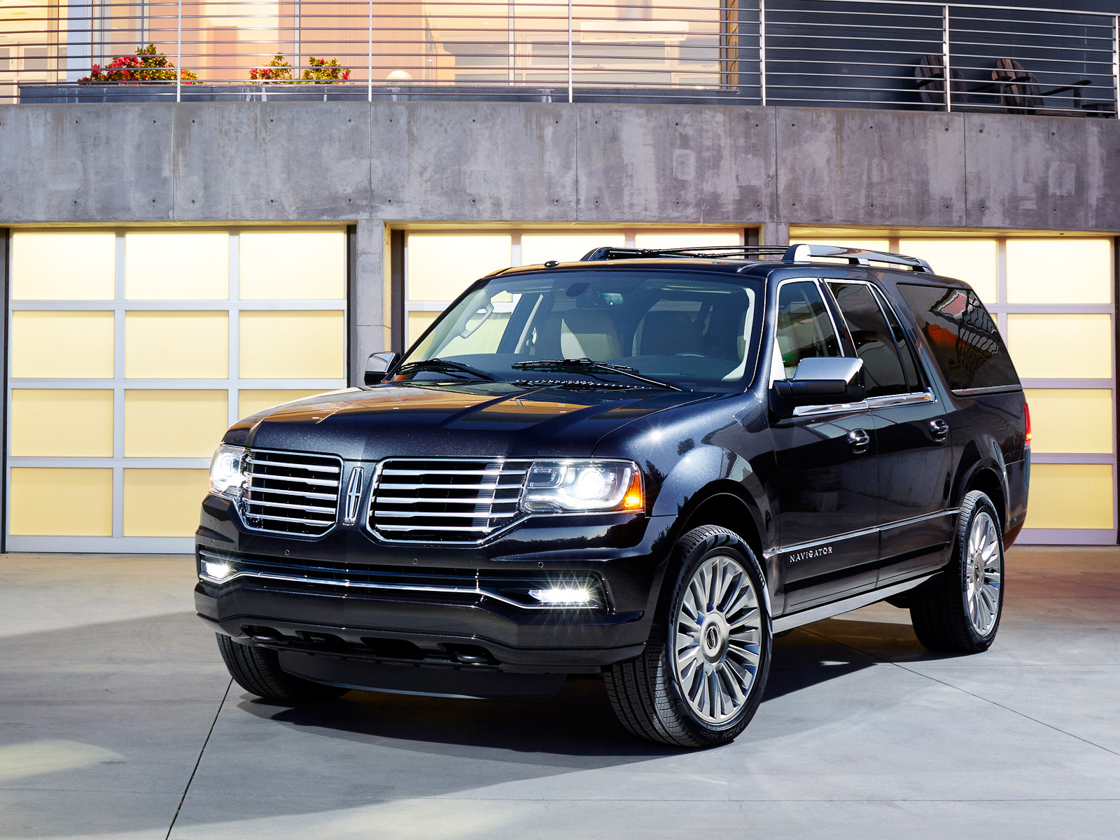 Перекроенный внедорожник Lincoln Navigator перешёл на наддув — ДРАЙВ