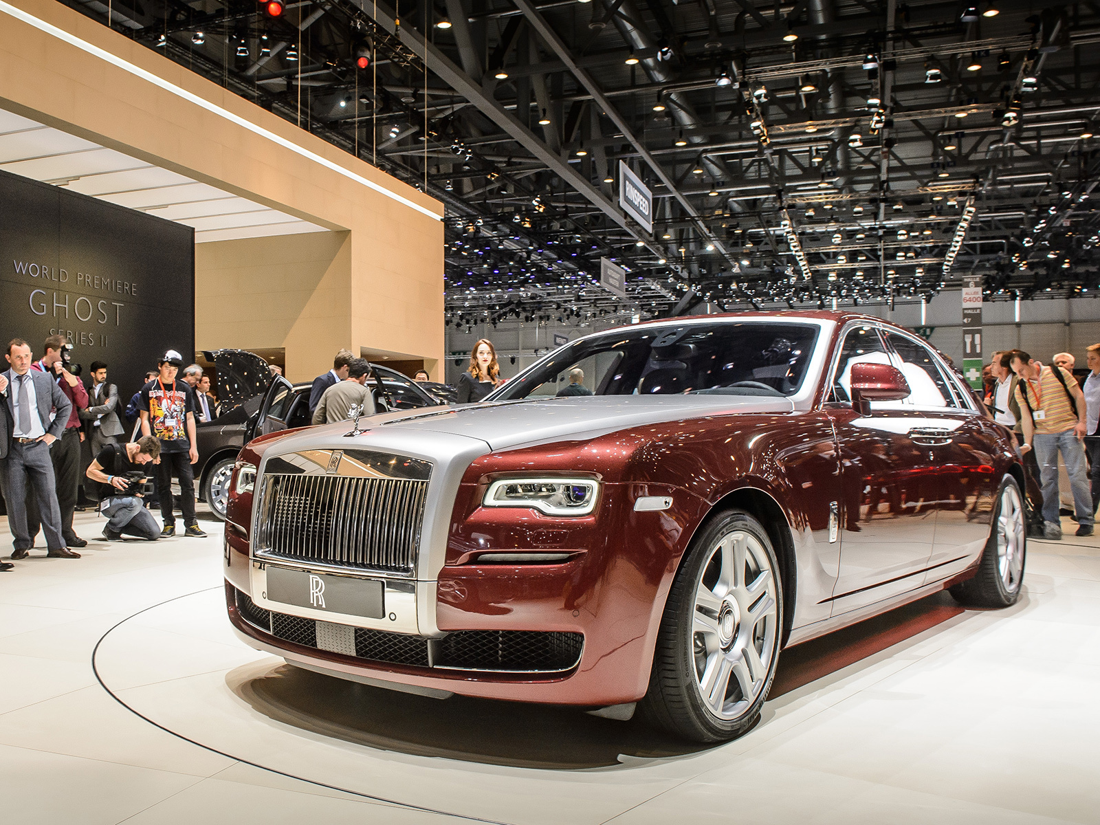 Седан Rolls-Royce Ghost модернизировали с осторожностью — ДРАЙВ