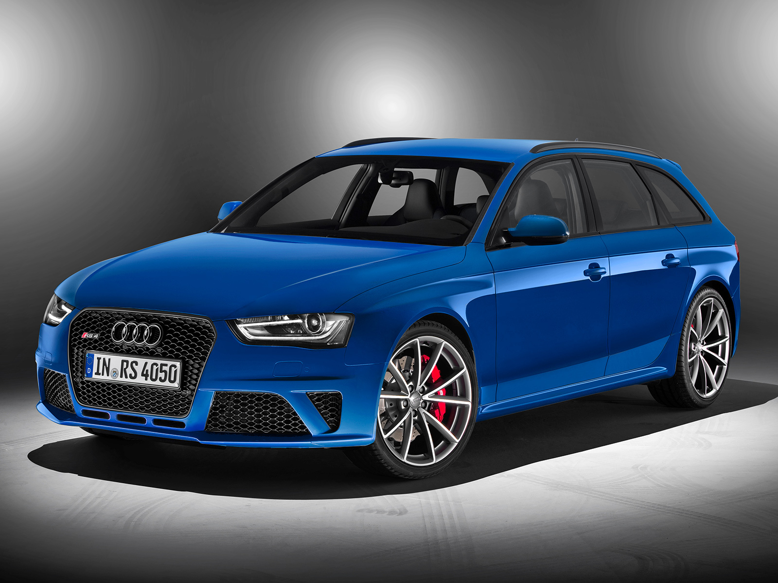 Универсал Audi RS4 Nogaro напомнит об RS2 лишь цветом — ДРАЙВ