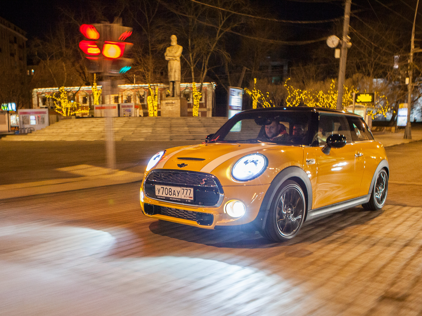 Заражаемся мини-вирусом от хэтчей Mini Cooper и Cooper S — ДРАЙВ