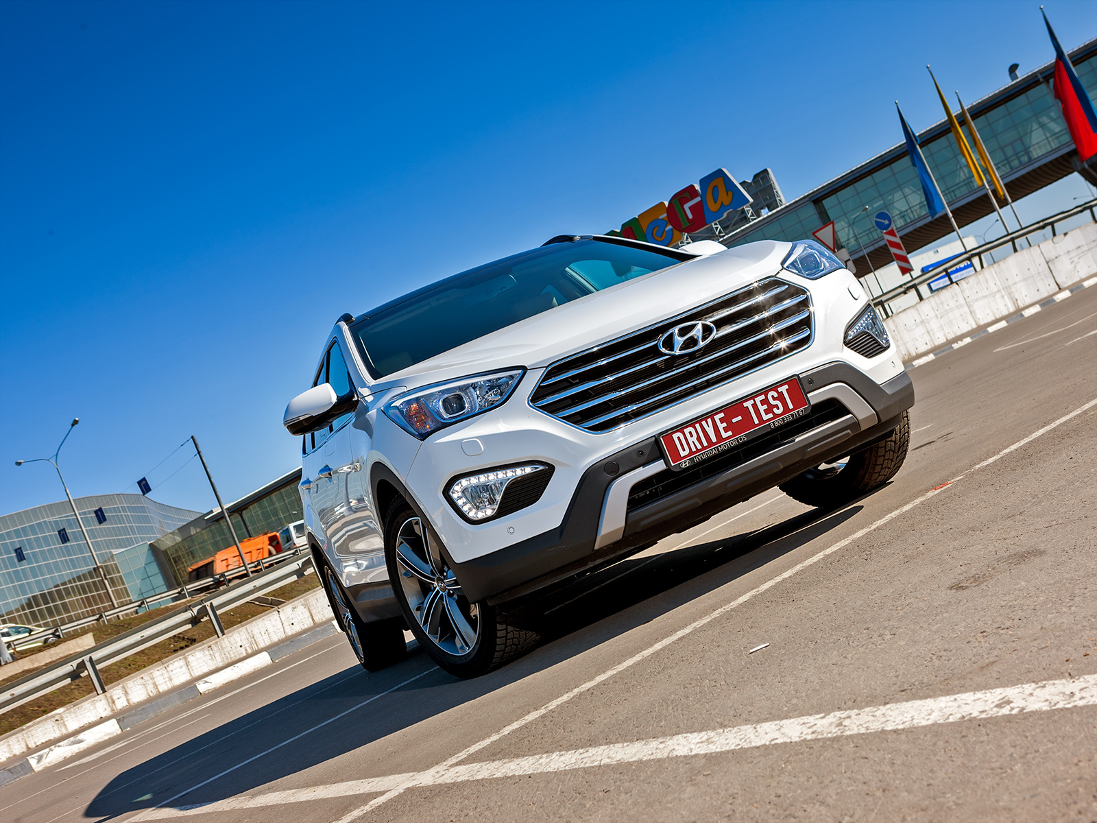 Обращаем лицом к покупателю Hyundai Grand Santa Fe — ДРАЙВ