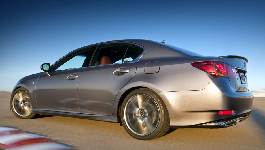 Lexus gs,Toyota sienna. Под сервисную кампании попадут 10 500 седанов Lexus GS 2013 модельного года.