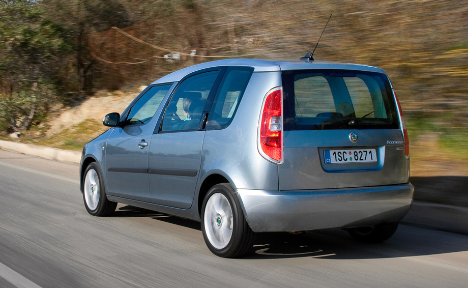 Шкода румстер. Skoda Roomster. Škoda Румстер. Skoda Fabia (Roomster). Skoda Roomster 2018.