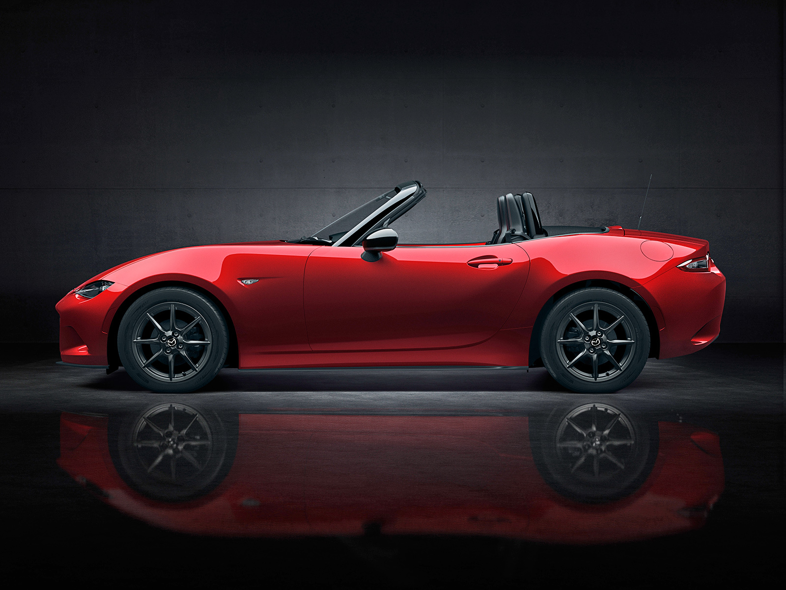 Новая Mazda MX-5 оказалась меньше всех своих предшественниц — ДРАЙВ