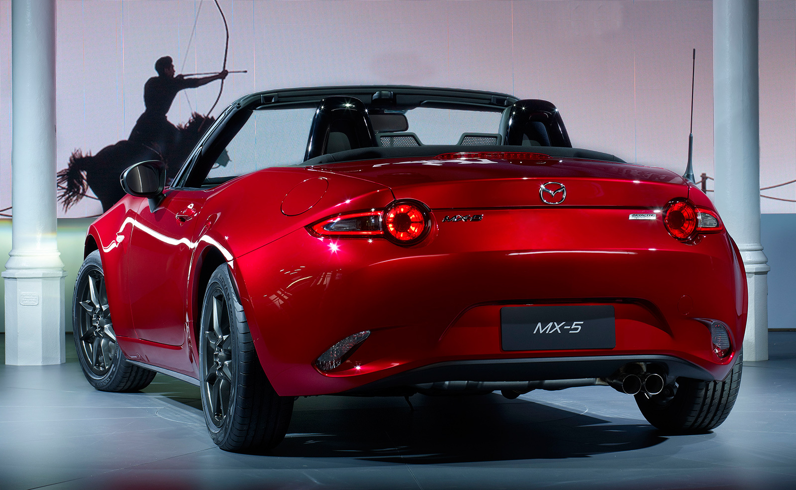 Новая Mazda MX-5 оказалась меньше всех своих предшественниц — ДРАЙВ