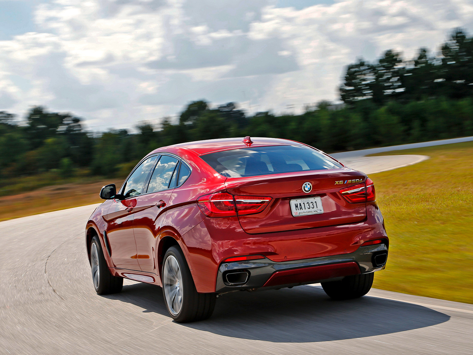 Перечисляем плюсы BMW X6, не забывая о минусах — ДРАЙВ