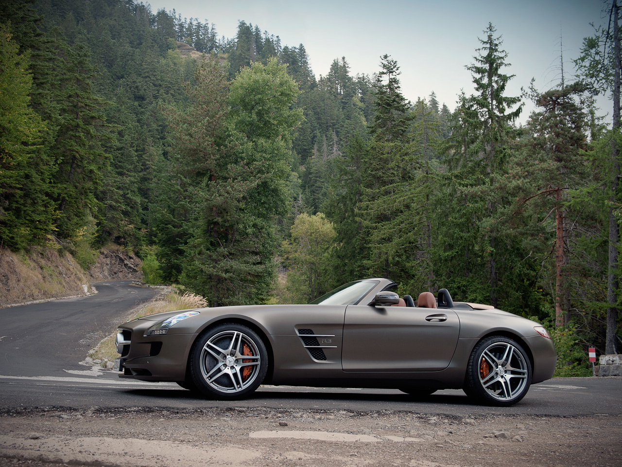 Чешем отрезанные крылья родстеру Mercedes-Benz SLS AMG — ДРАЙВ