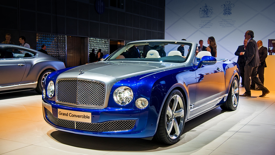 Bentley grand convertible. Прототип окрасили в эксклюзивный синий оттенок, который ранее не использовался ни на одной модели Bentley.