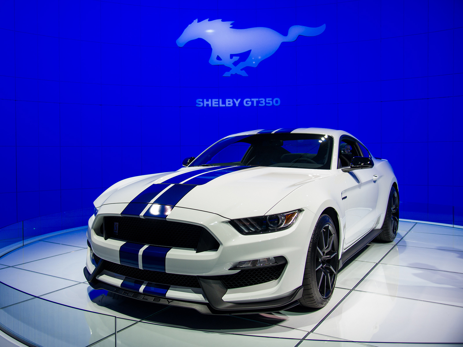 Купе Shelby GT350 Mustang стало мощнейшим атмосферным Фордом — ДРАЙВ