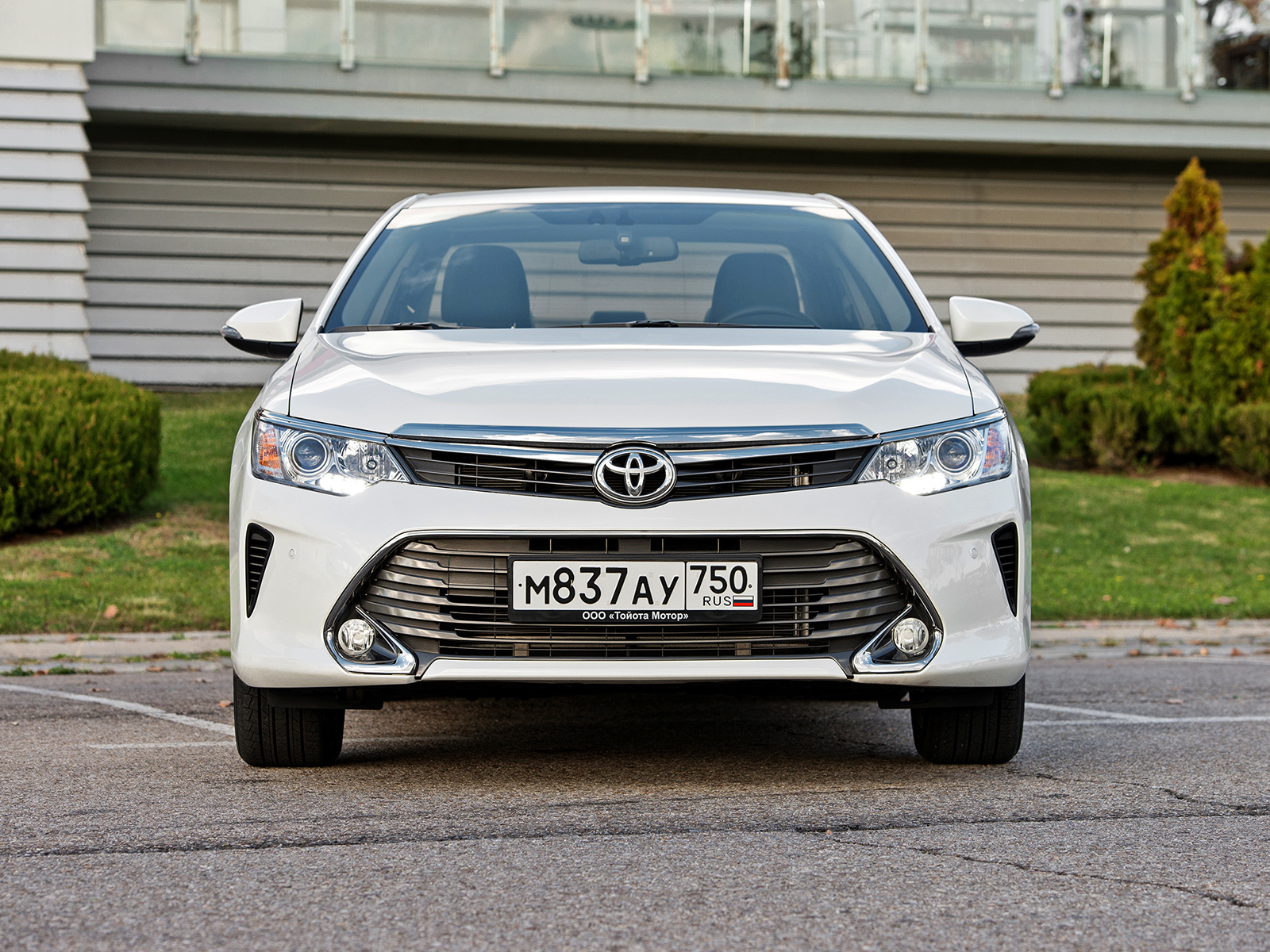 Фокусируемся на мелочах в обновлённом седане Toyota Camry — ДРАЙВ