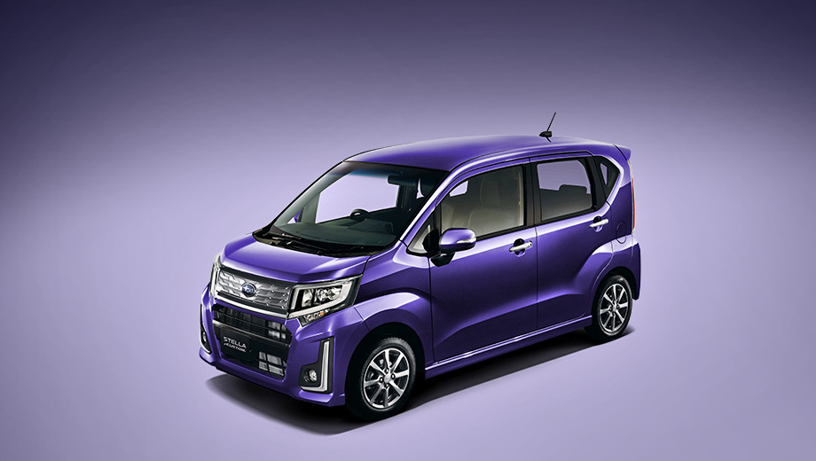 Daihatsu move,Subaru stella. Версия кей-кара с шильдиками Subaru дороже Daihatsu — у себя на родине она стоит порядка миллиона иен (около восьми тысяч долларов).
