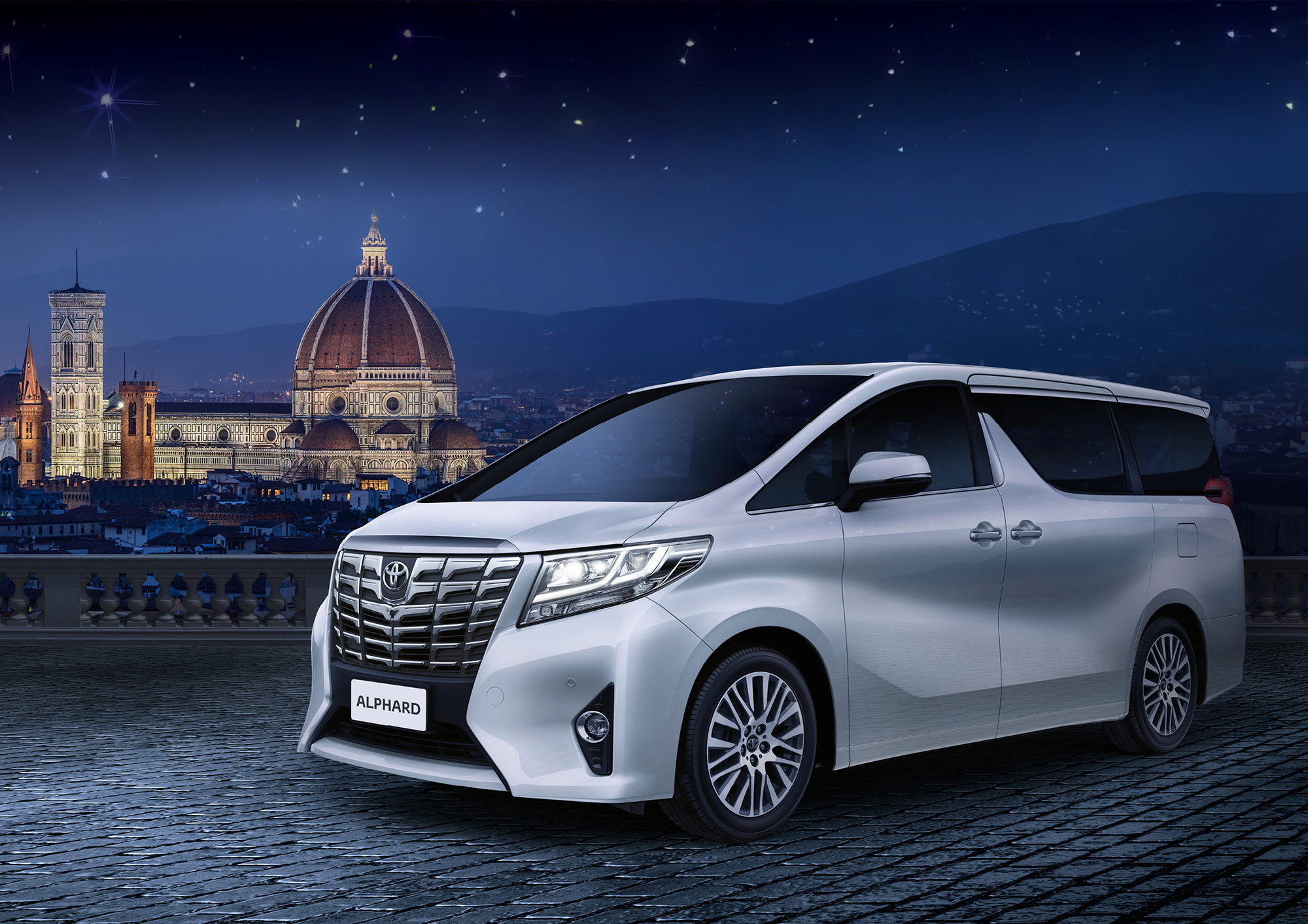 Новое поколение минивэна Toyota Alphard оказалось дороже — ДРАЙВ