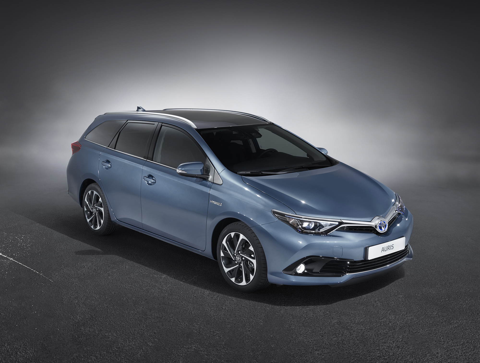 Рестайлинговому семейству Toyota Auris выписали новые моторы — ДРАЙВ