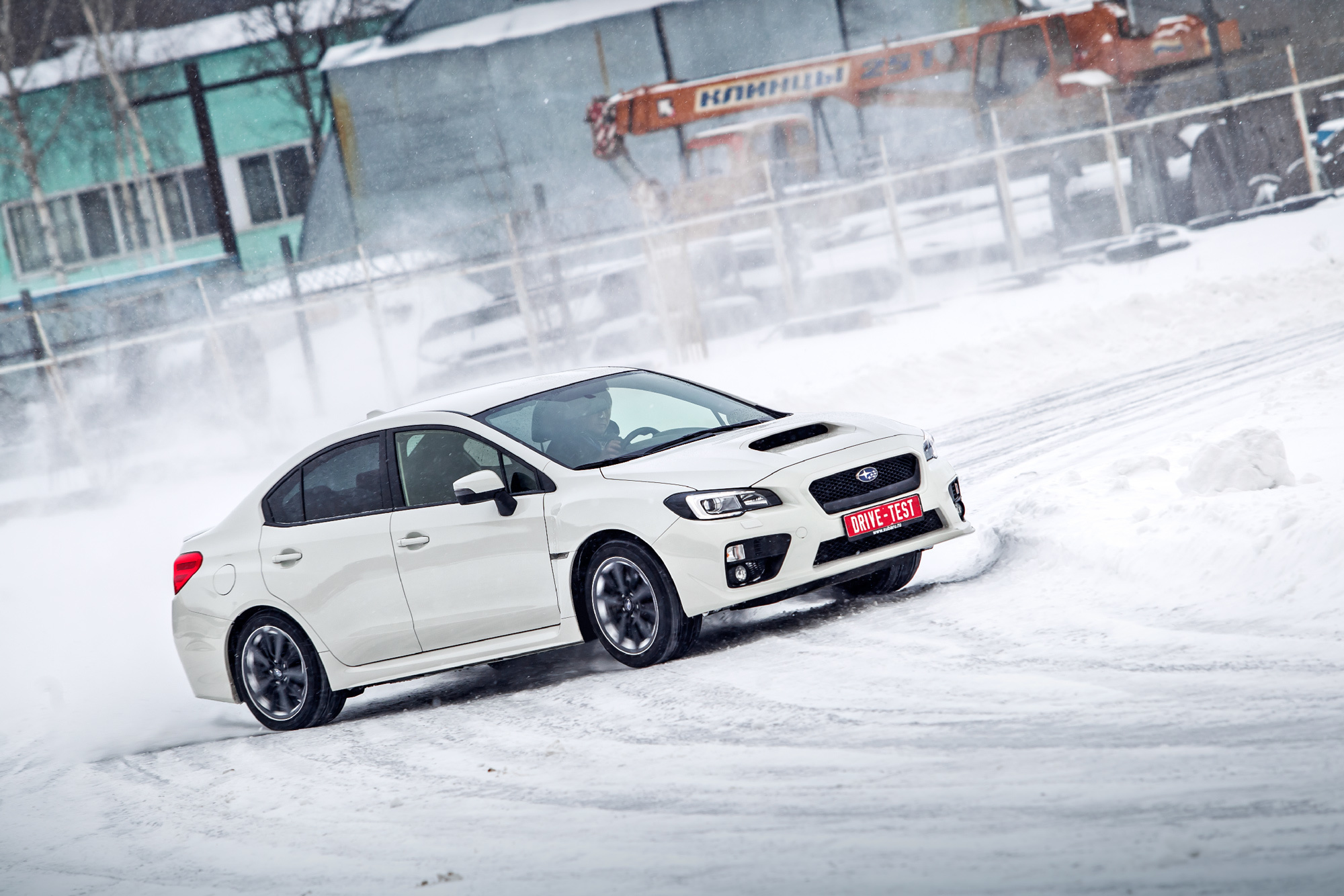 Рискуем c Subaru WRX, WRX STI, Audi S3 и хэтчем Volkswagen Golf R — ДРАЙВ