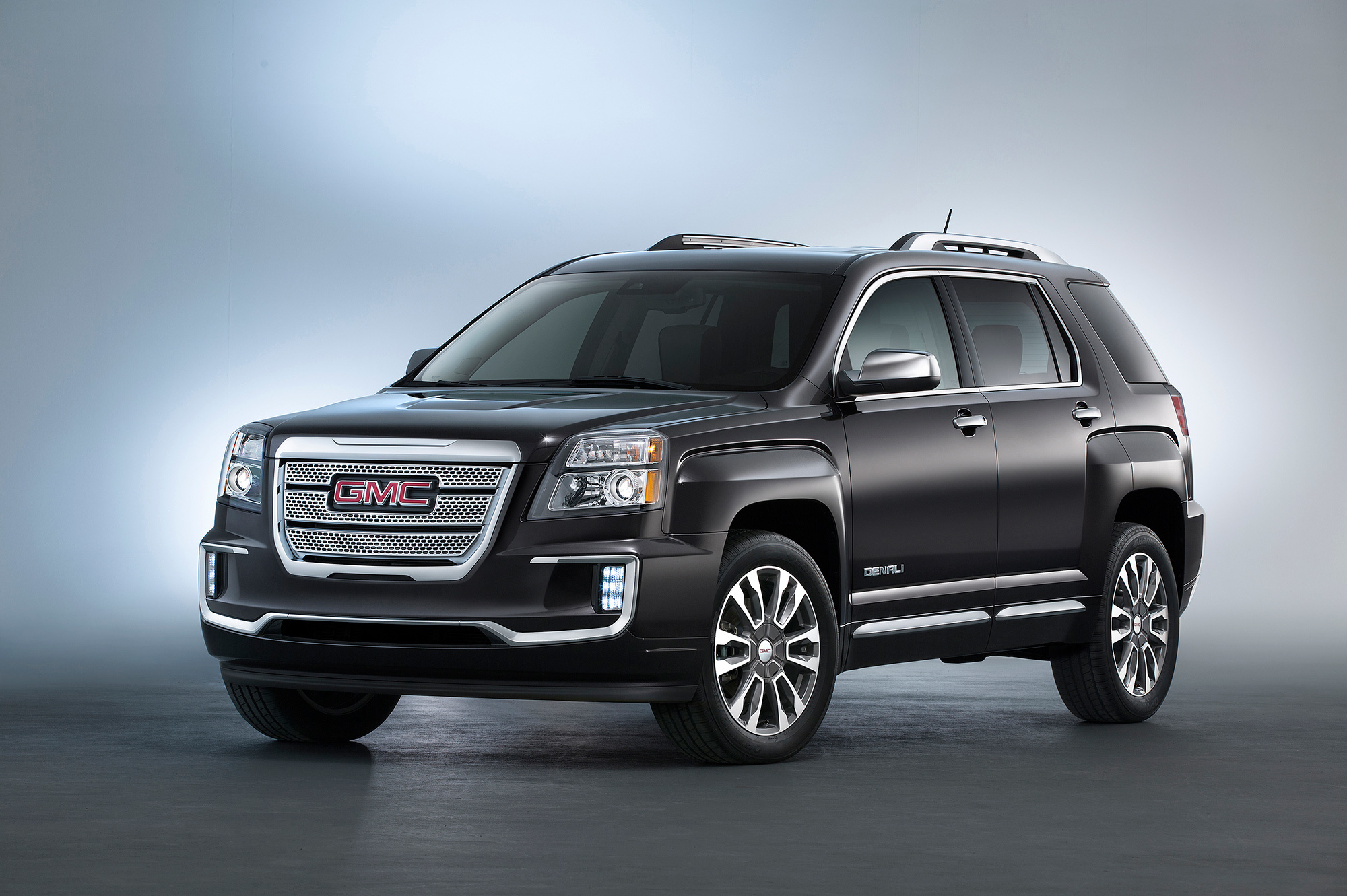 Кроссоверу GMC Terrain немного подправили внешность — ДРАЙВ