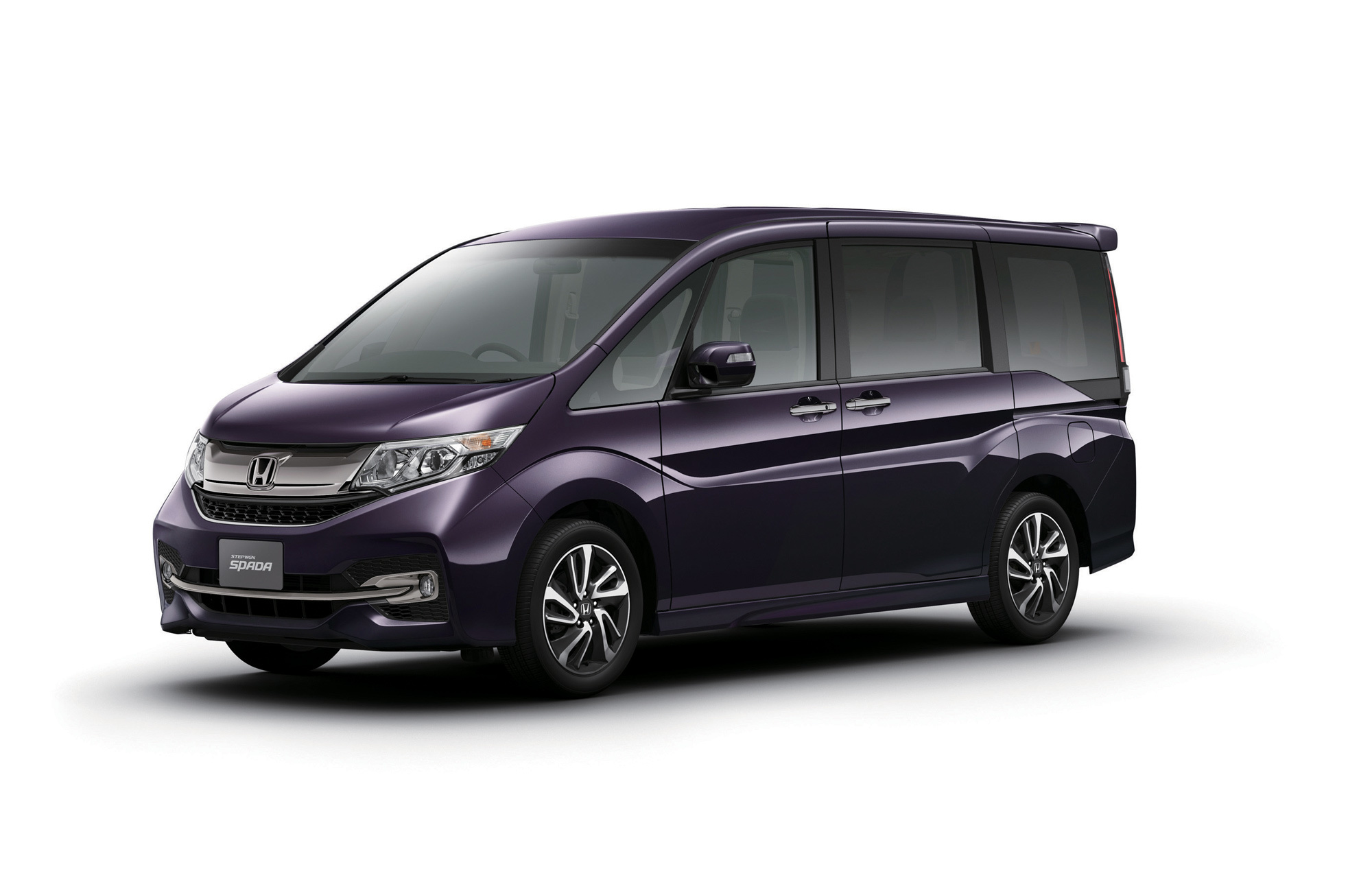 Минивэн Honda Step WGN удивил двухрежимной пятой дверцей — ДРАЙВ