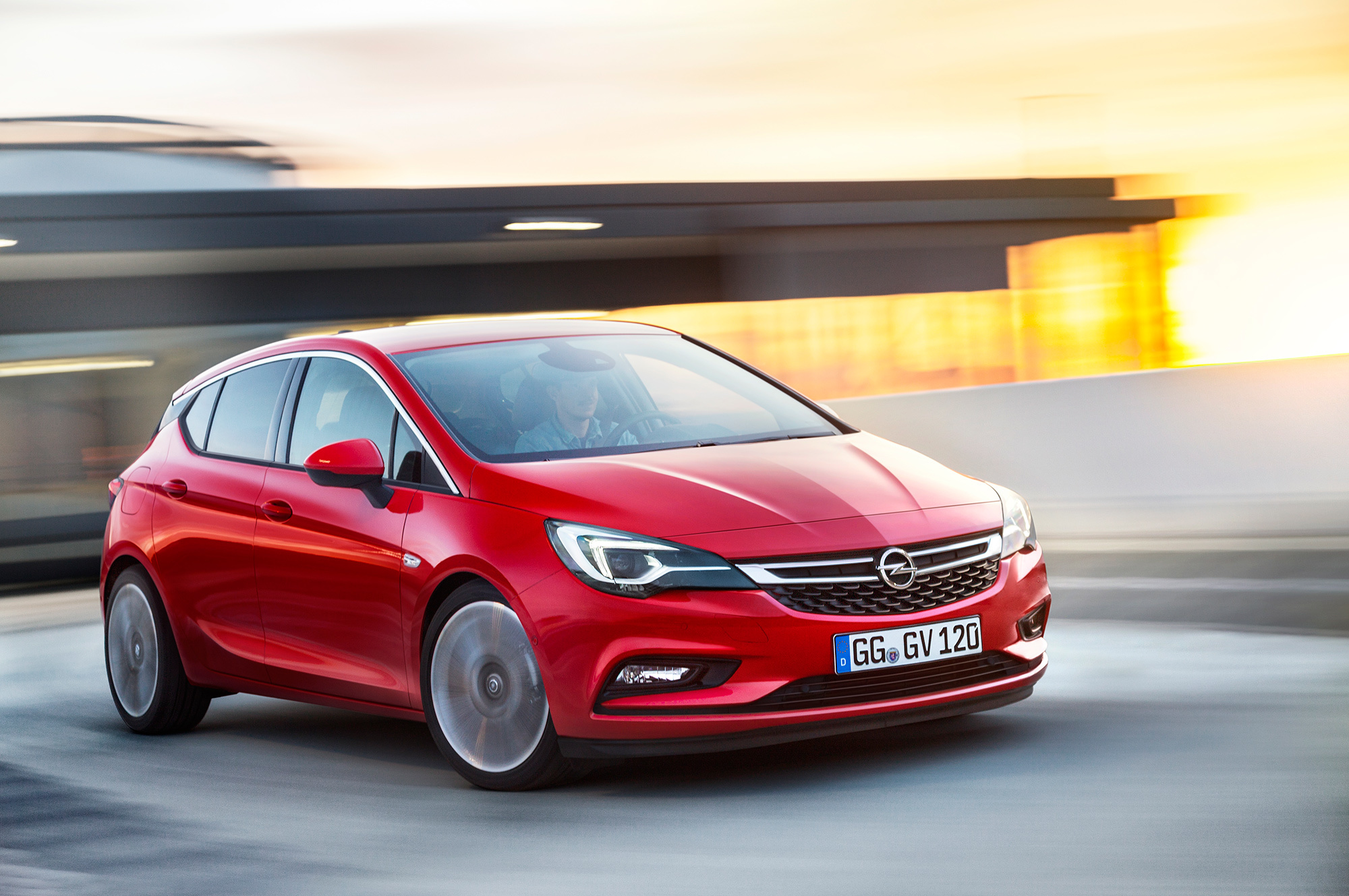 Хэтчбек Opel Astra сбросил 200 килограммов — ДРАЙВ