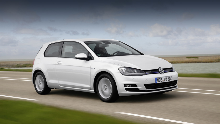 Volkswagen golf. Снижению расхода топлива новинки служит неплохой коэффициент обтекаемости — 0,28.