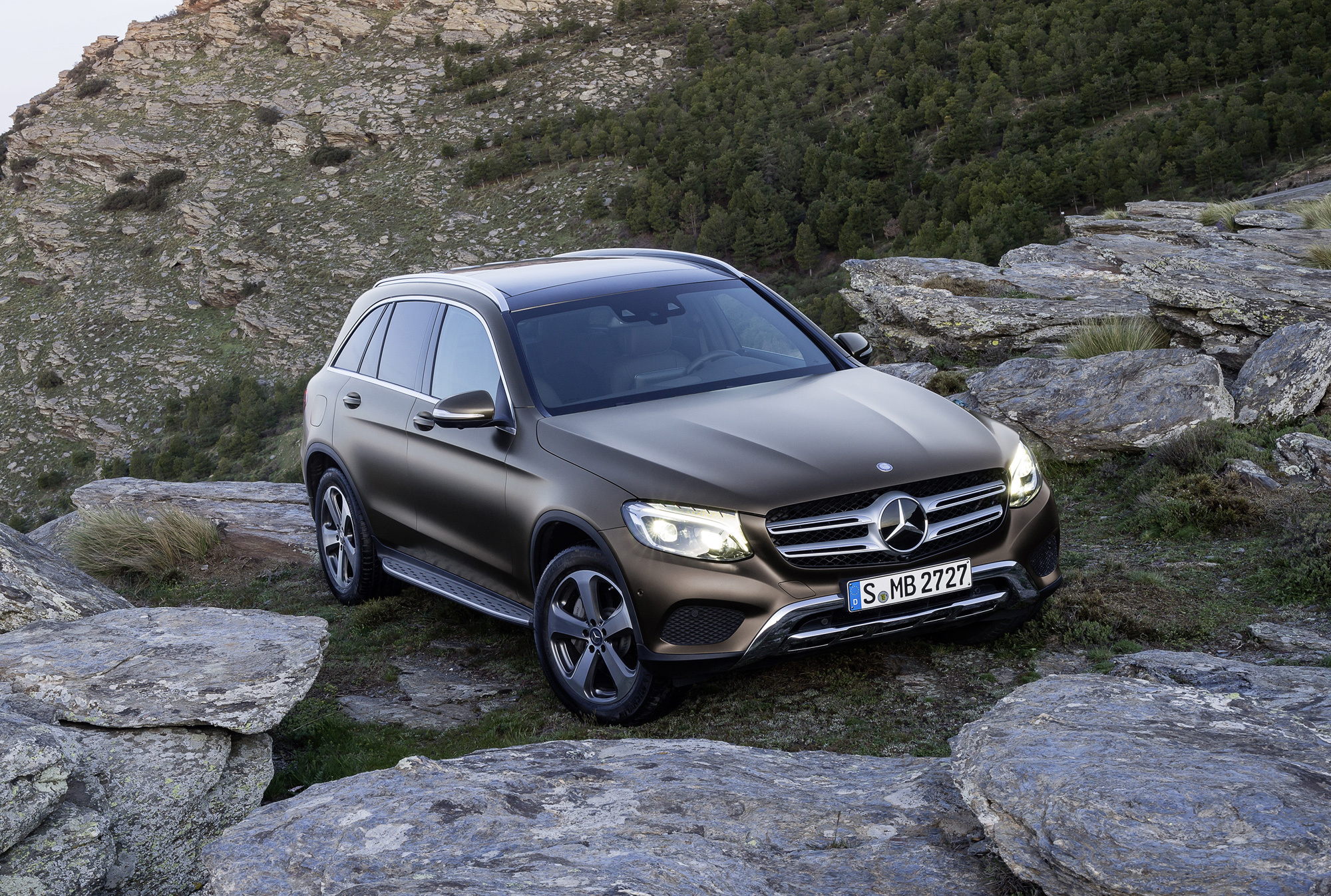 Кроссовер Mercedes-Benz GLC воодушевил пневмоподвеской — ДРАЙВ