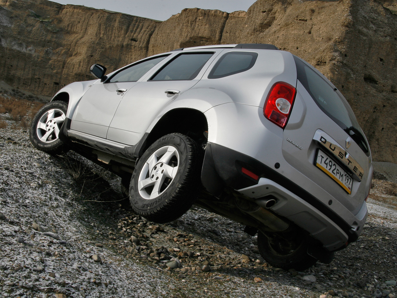 Утюжим узбекские дороги на кроссовере Renault Duster — ДРАЙВ