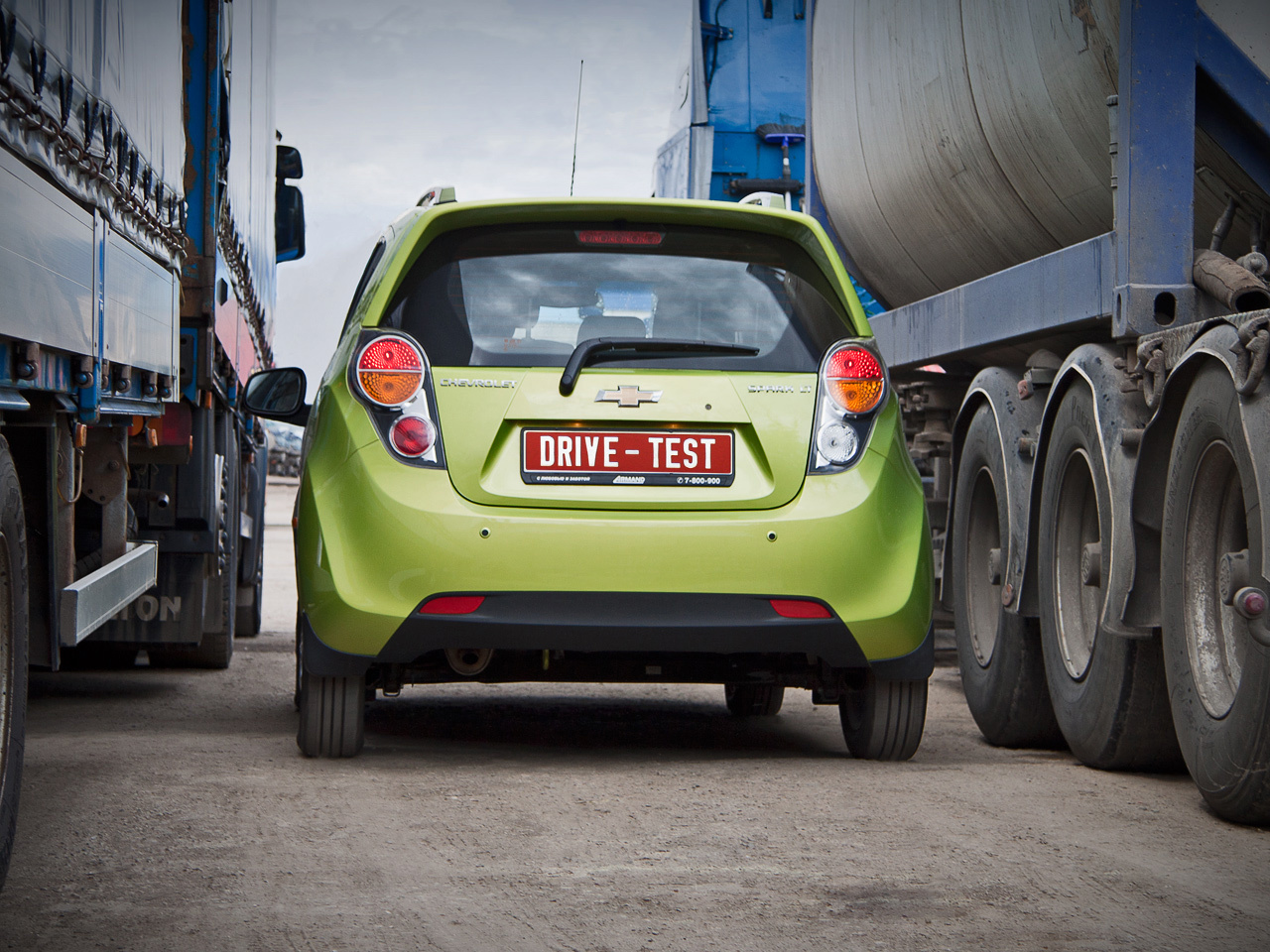 Гоняем новый Chevrolet Spark по городским пробкам — ДРАЙВ