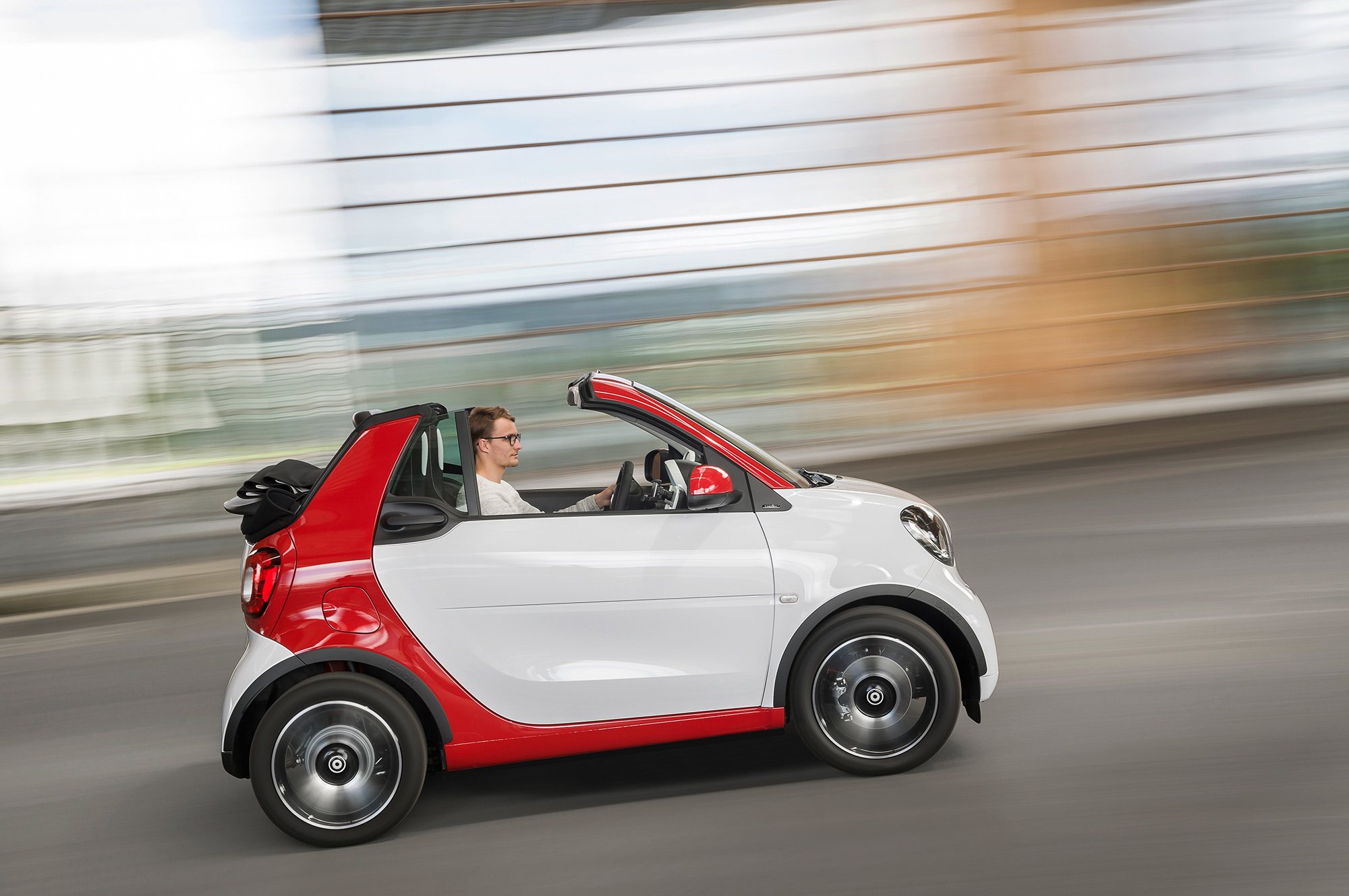 Кабриолет Smart ForTwo Cabrio появится в России в новом году — ДРАЙВ