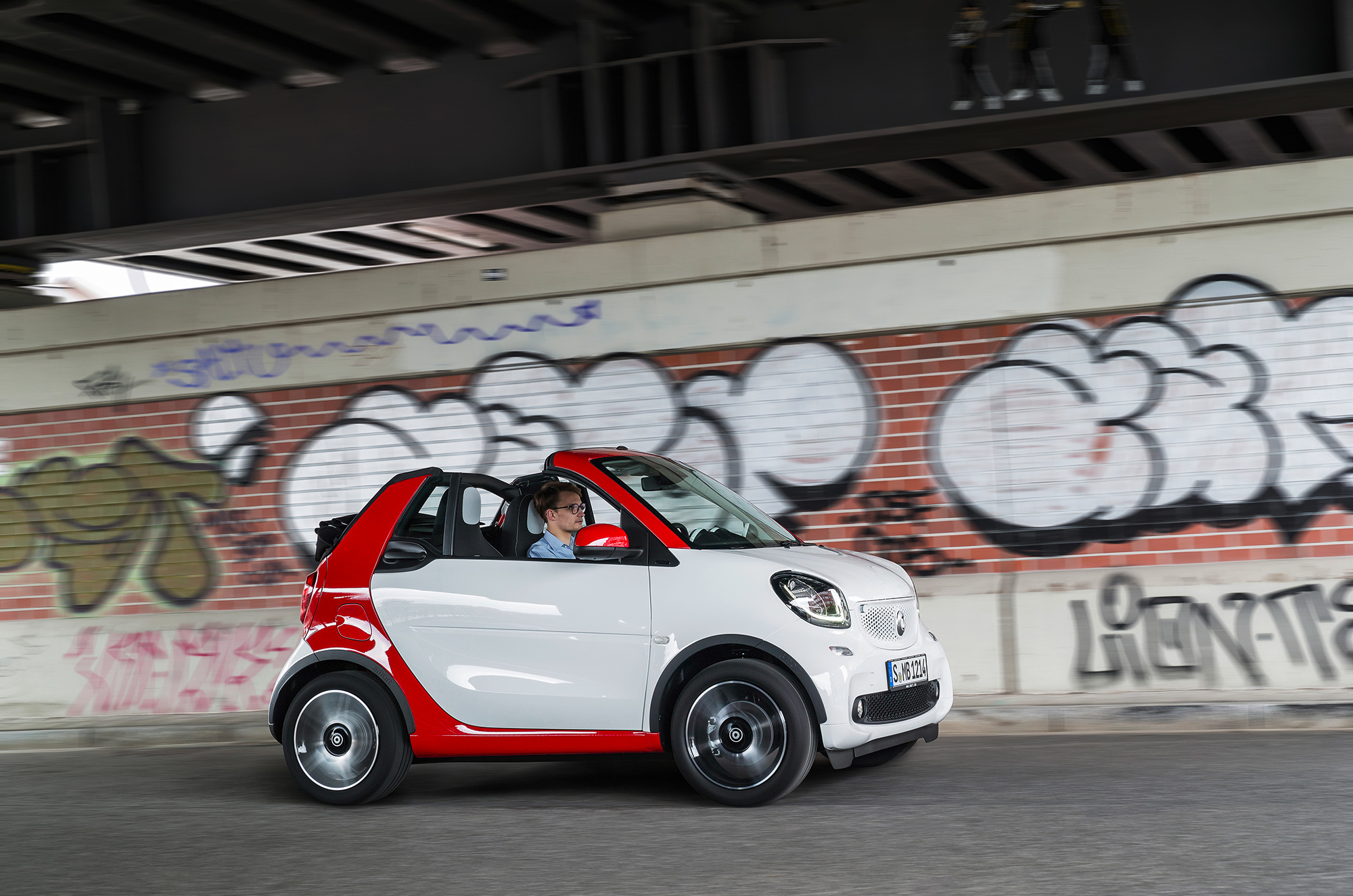 Кабриолет Smart ForTwo Cabrio появится в России в новом году — ДРАЙВ