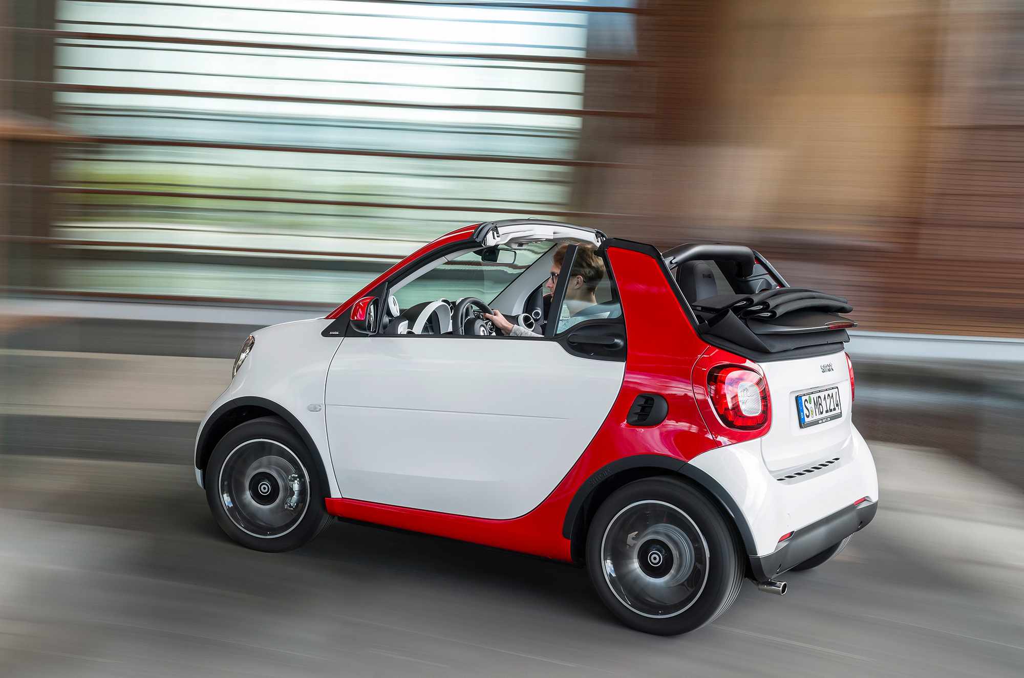 Кабриолет Smart ForTwo Cabrio появится в России в новом году — ДРАЙВ