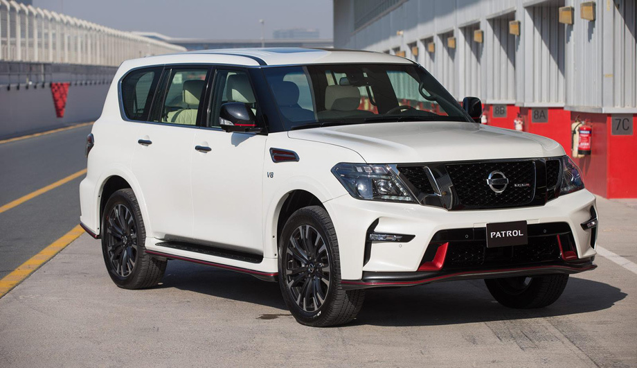 Гиганту Patrol разработчики подарили кованые колёсные диски Nismo Rays диаметром 22 дюйма, аэродинамический пакет Zero-Lift, подавляющий подъёмную силу, и усилители кузова, влияющие на его жёсткость.