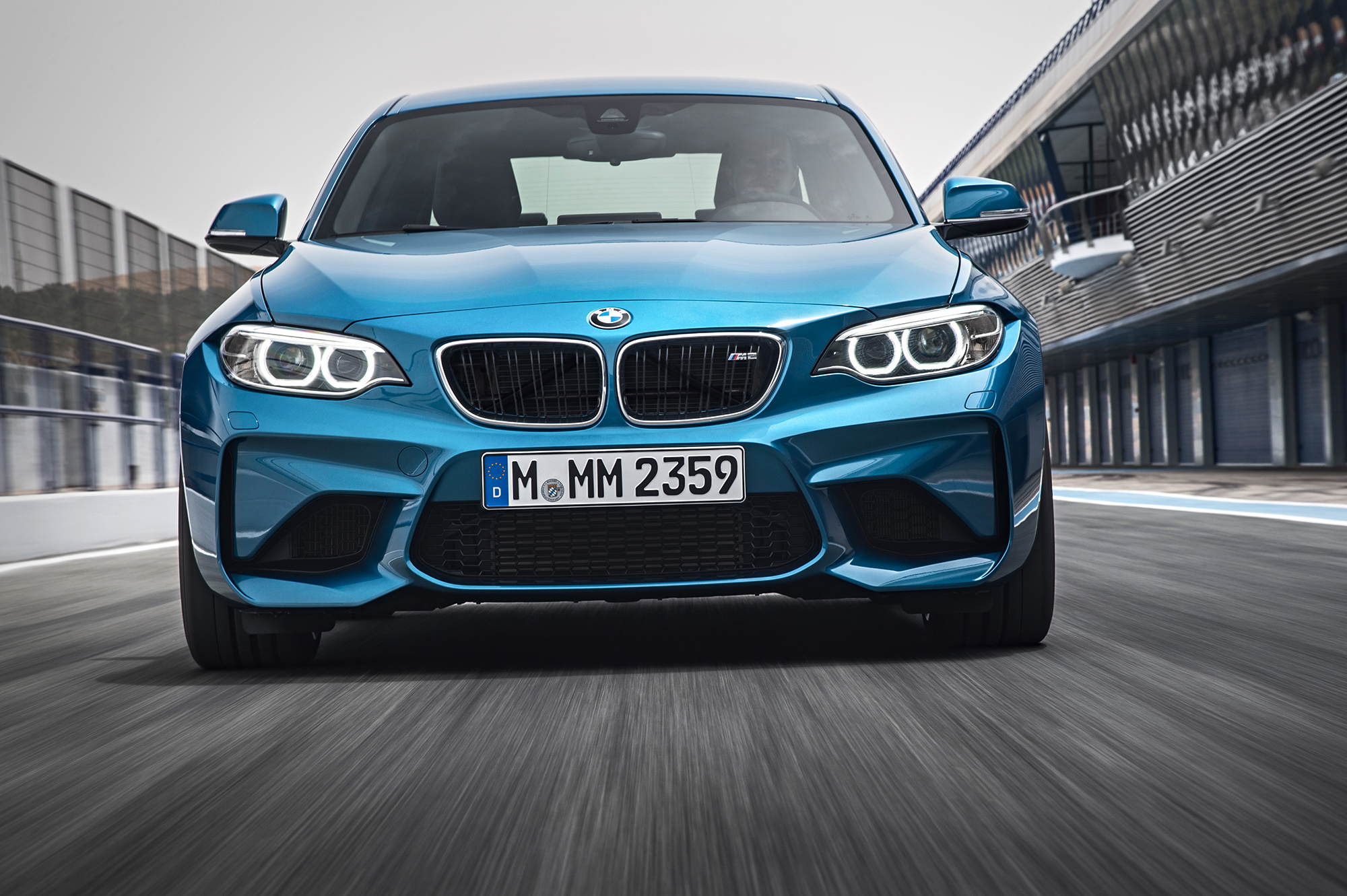 Купе BMW M2 оснастили деталями от старшей сестры М4 — ДРАЙВ