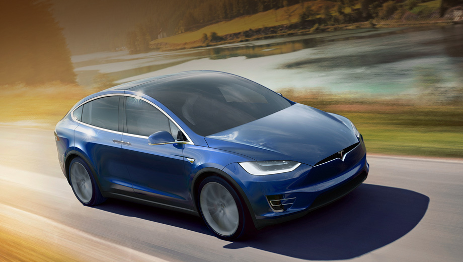 Tesla model s,Tesla model x. Долгожданный кроссовер Tesla Model X был показан несколько недель назад. Он уже доступен для заказа, и первые покупатели получат свой паркетник до конца года.