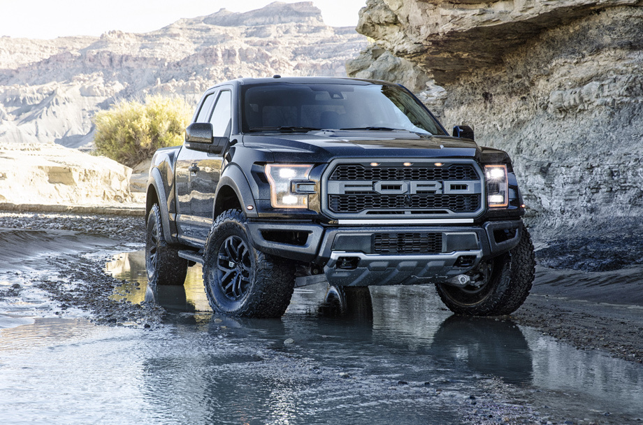 Купить новый Ford F Raptor в наличии и на заказ в Москве.