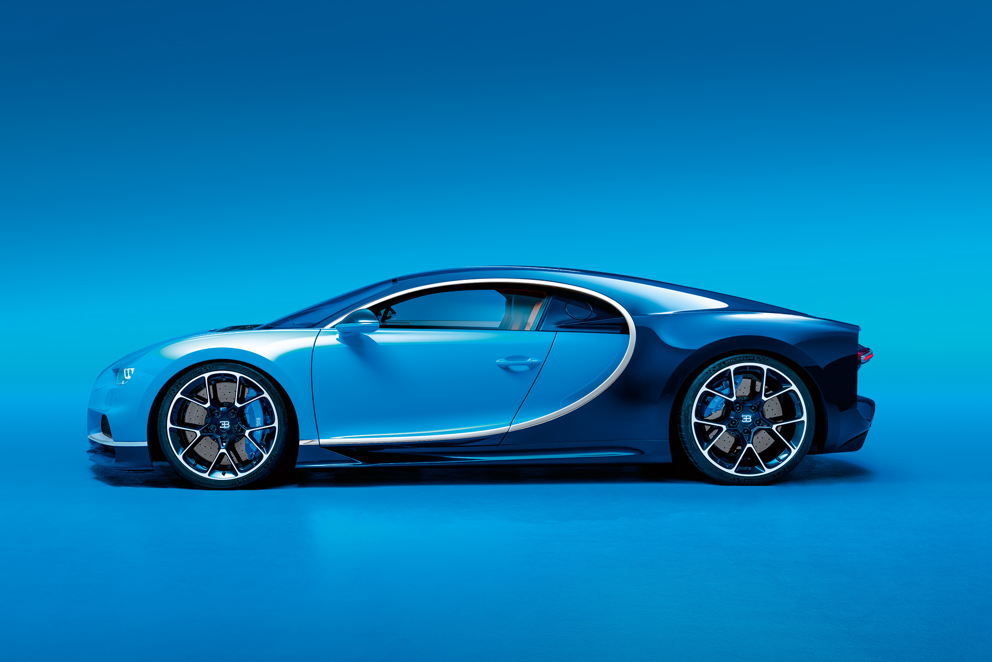 Гиперкар Bugatti Chiron пойдёт на мировой рекорд скорости — ДРАЙВ