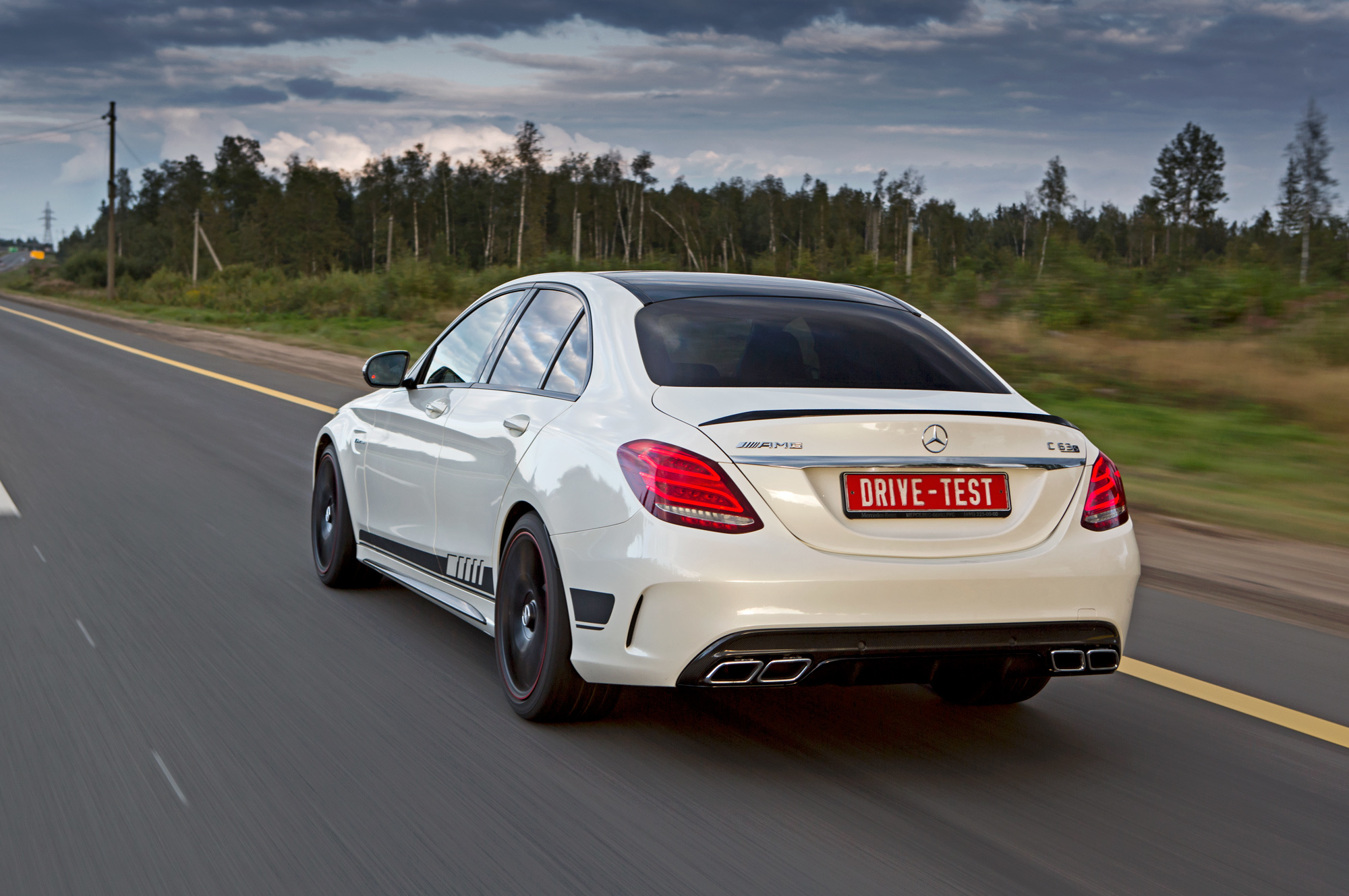 Изводим друг друга с седаном Mercedes-AMG C 63 S — ДРАЙВ