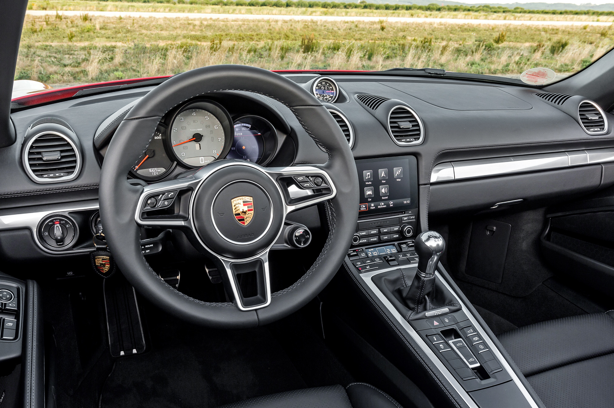 Упиваемся родстером Porsche 718 Boxster под свист турбины — ДРАЙВ