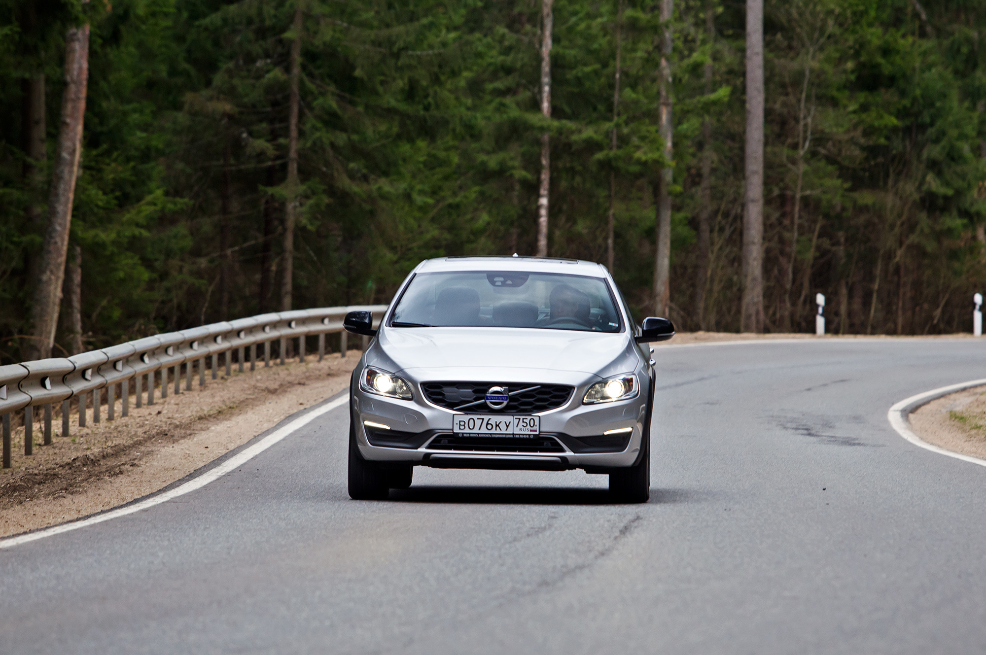 Едем на Гран-при Формулы-1 на седане Volvo S60 Cross Country — ДРАЙВ