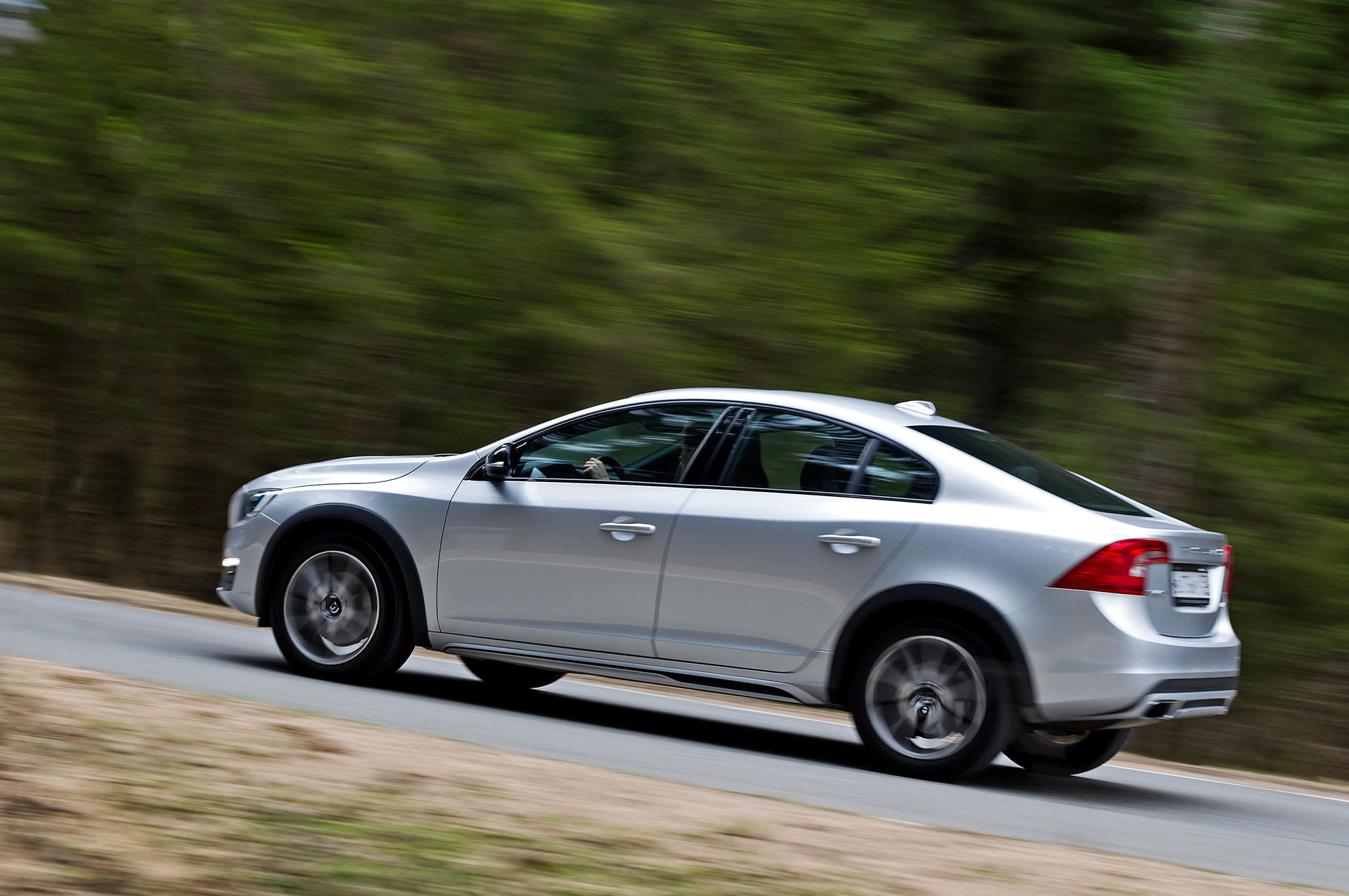 Едем на Гран-при Формулы-1 на седане Volvo S60 Cross Country — ДРАЙВ