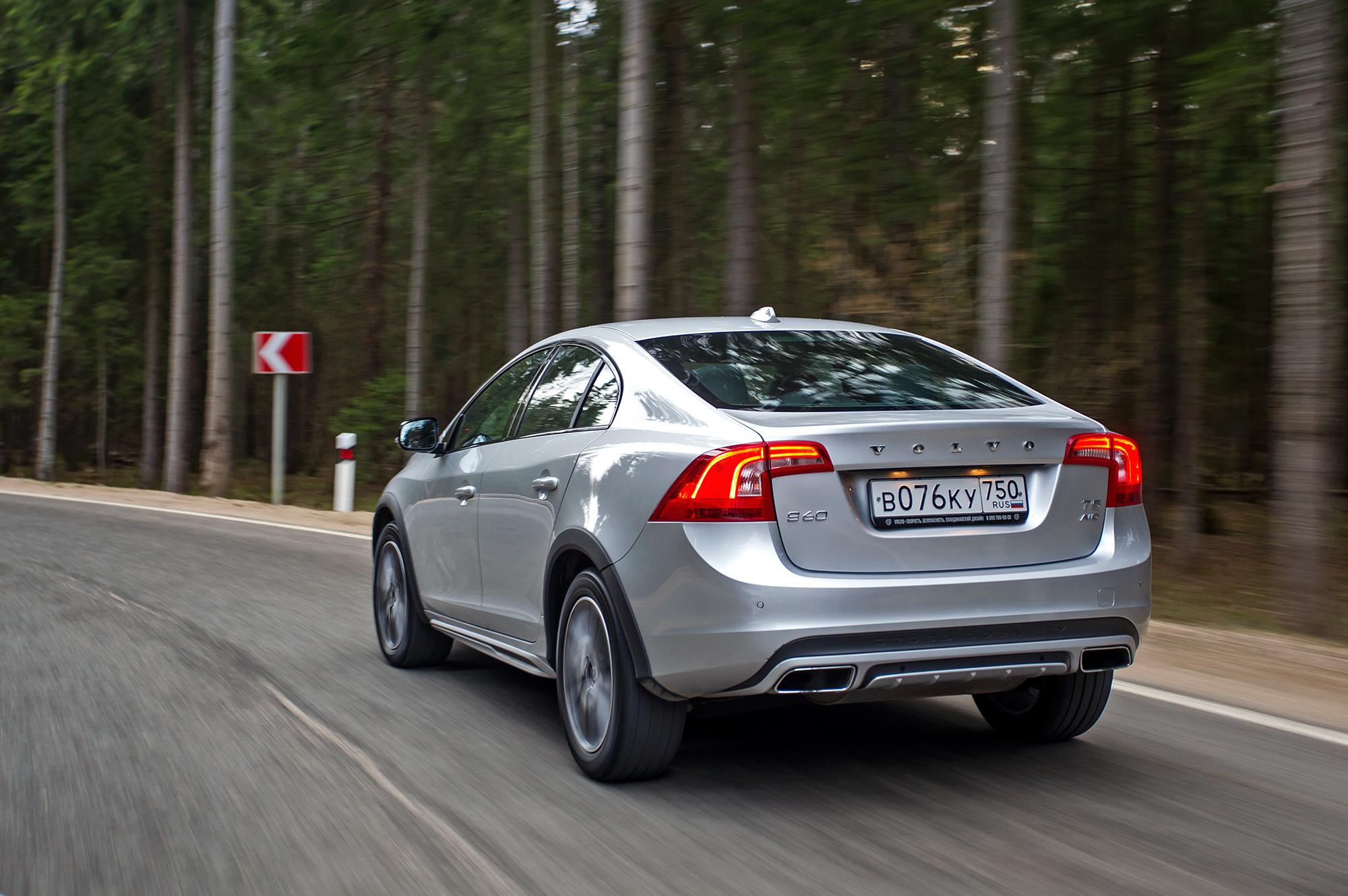 Едем на Гран-при Формулы-1 на седане Volvo S60 Cross Country — ДРАЙВ