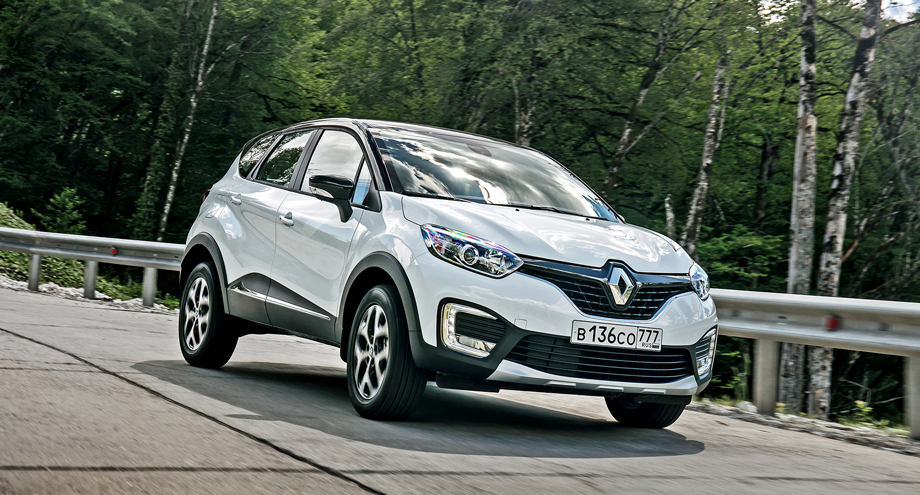 В поворотах Kaptur надёжен, понятен и в меру остр. Шасси сохраняет цепкость даже на разбитой дороге, а отлично настроенный руль в любой из модификаций всегда подскажет, что происходит с управляемыми колёсами.