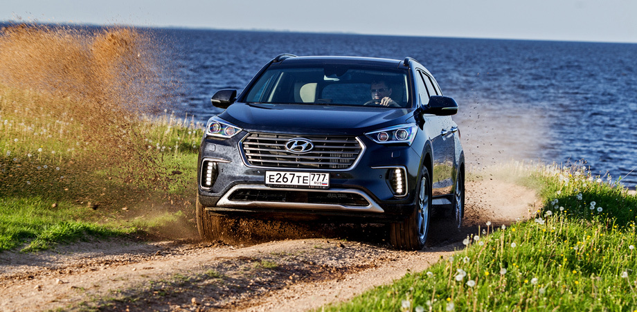             В колее и лужах стоит быть повнимательнее — резиновая накладка внизу переднего бампера при контакте с препятствиями норовит слететь. Поставить на место её нетрудно, трудно будет найти — если заметить пропажу не сразу.
