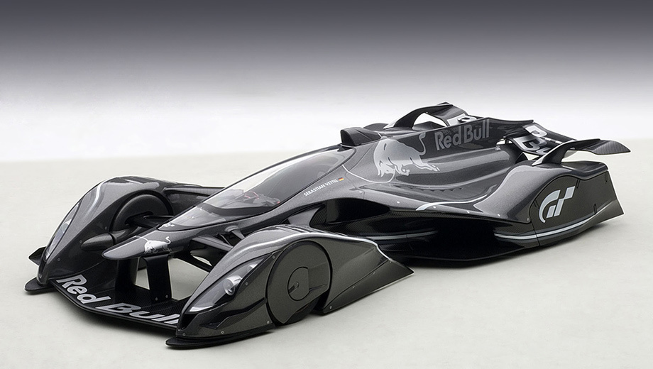 Aston martin nebula. Некоторые черты будущего гиперкара вполне могут отсылать зрителей к виртуальному болиду Red Bull X2014 (на рисунке), придуманному для игры Gran Turismo, но простого повторения не будет.
