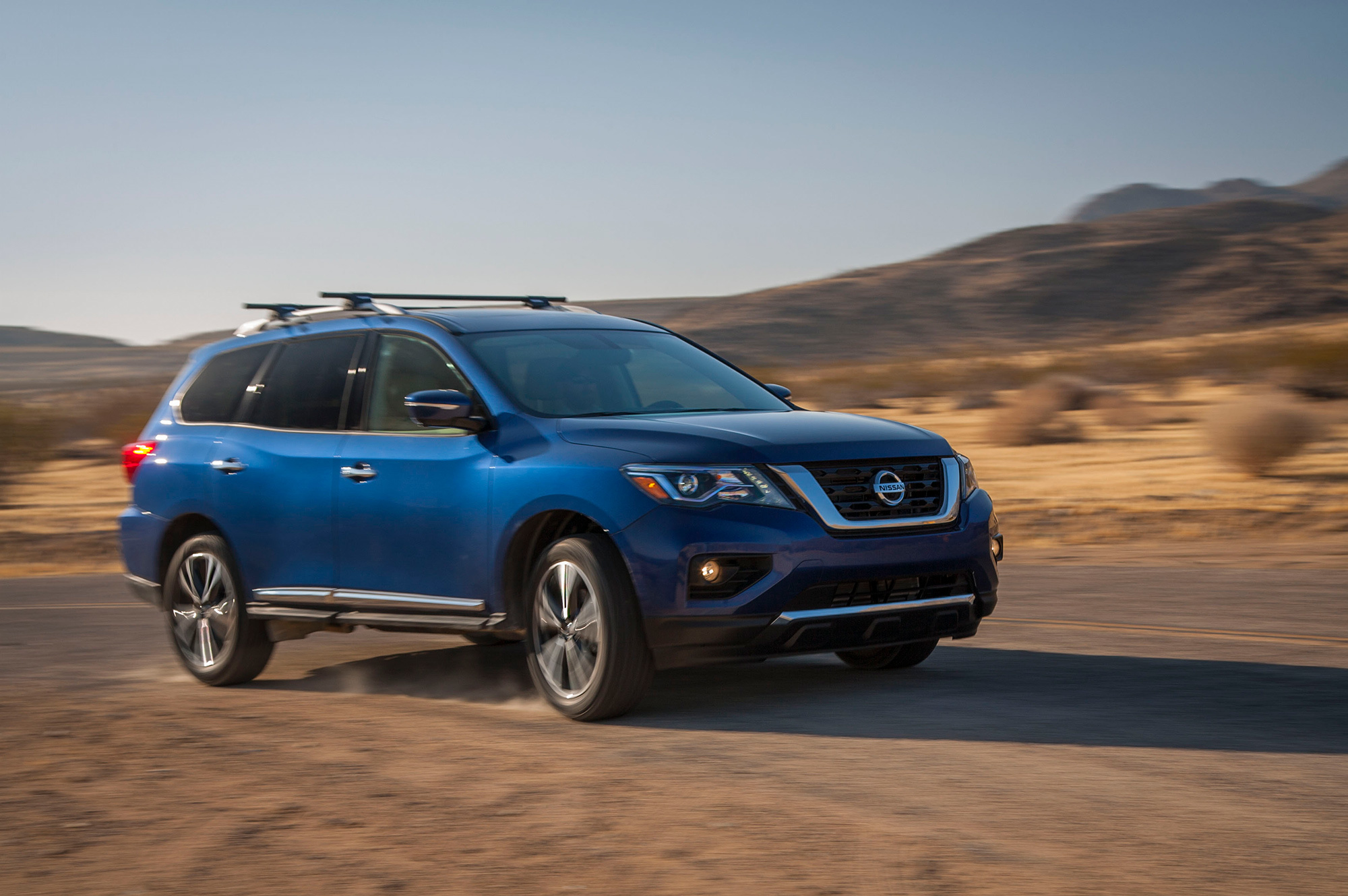 В ходе обновления Nissan Pathfinder обзавёлся более мощным мотором — ДРАЙВ