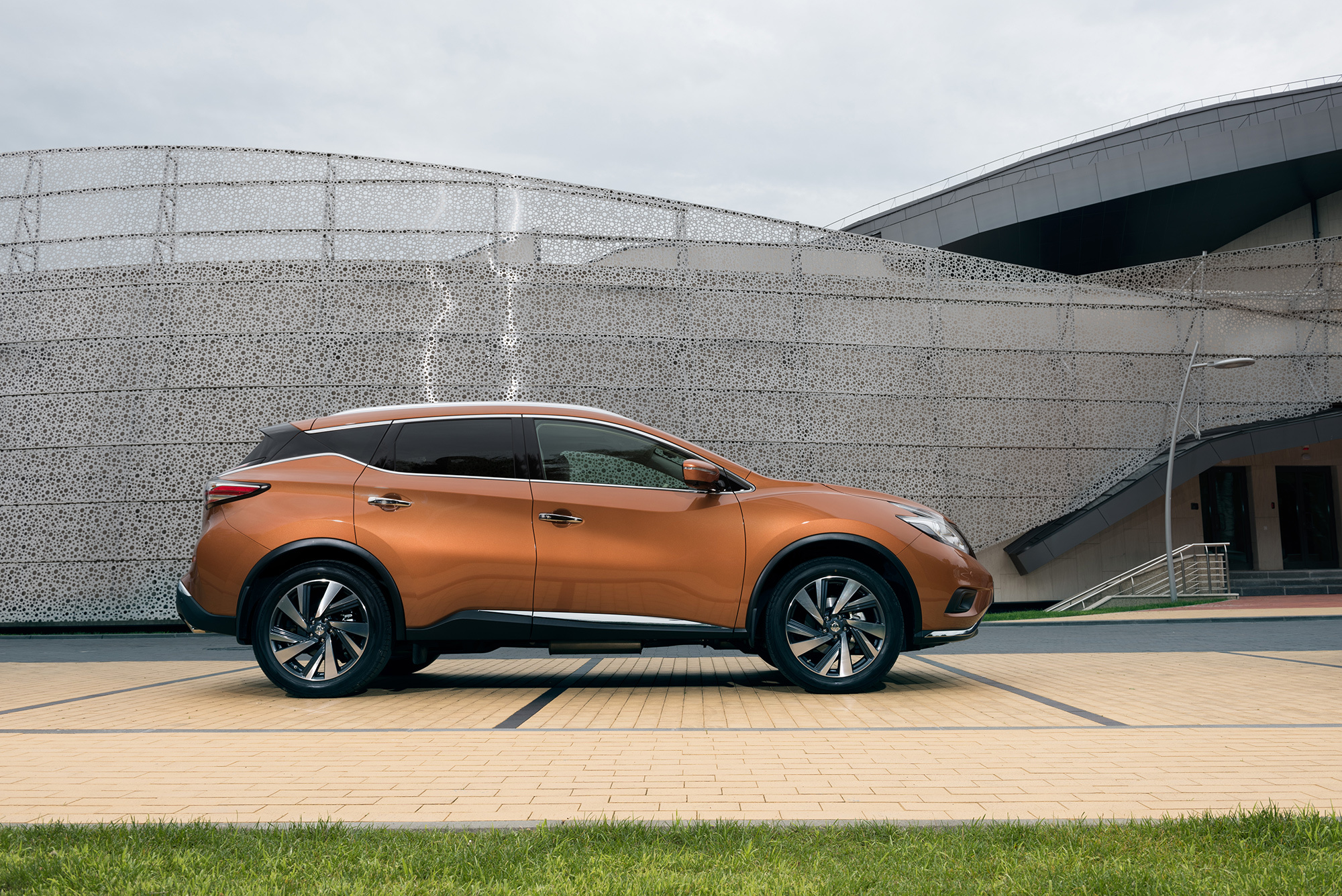 Мягко приземляем космический Nissan Murano на наши дороги — ДРАЙВ