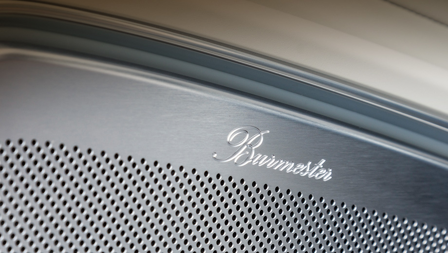 Porsche panamera. Аудиосистемы Burmester устанавливаются на автомобили Porsche с 2009 года.