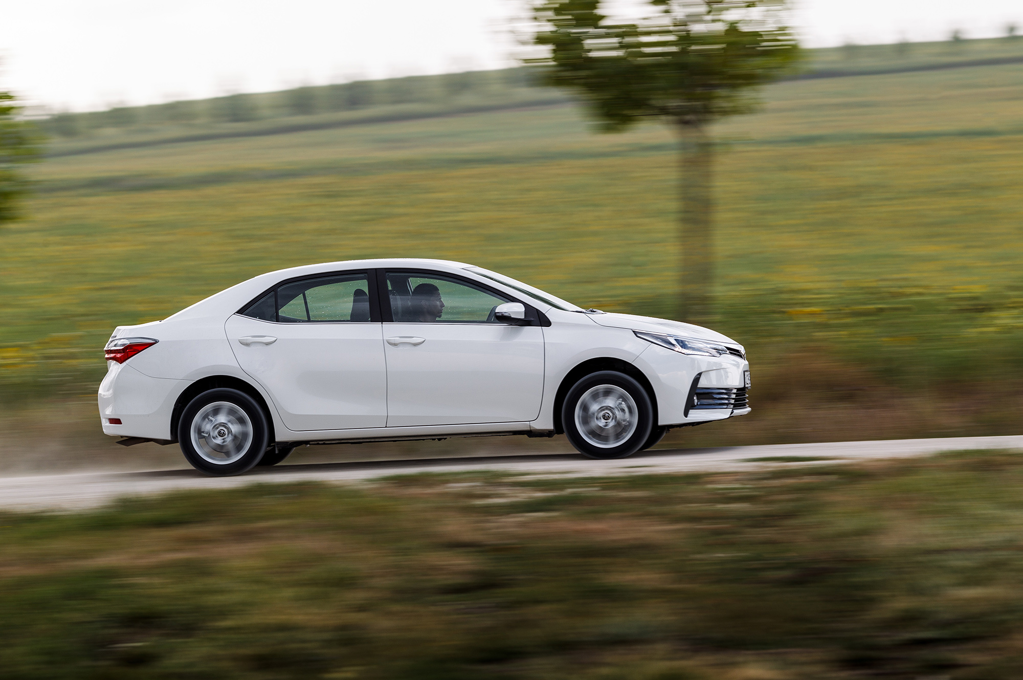 Отмечаем окрепшую связь с седаном Toyota Corolla — ДРАЙВ