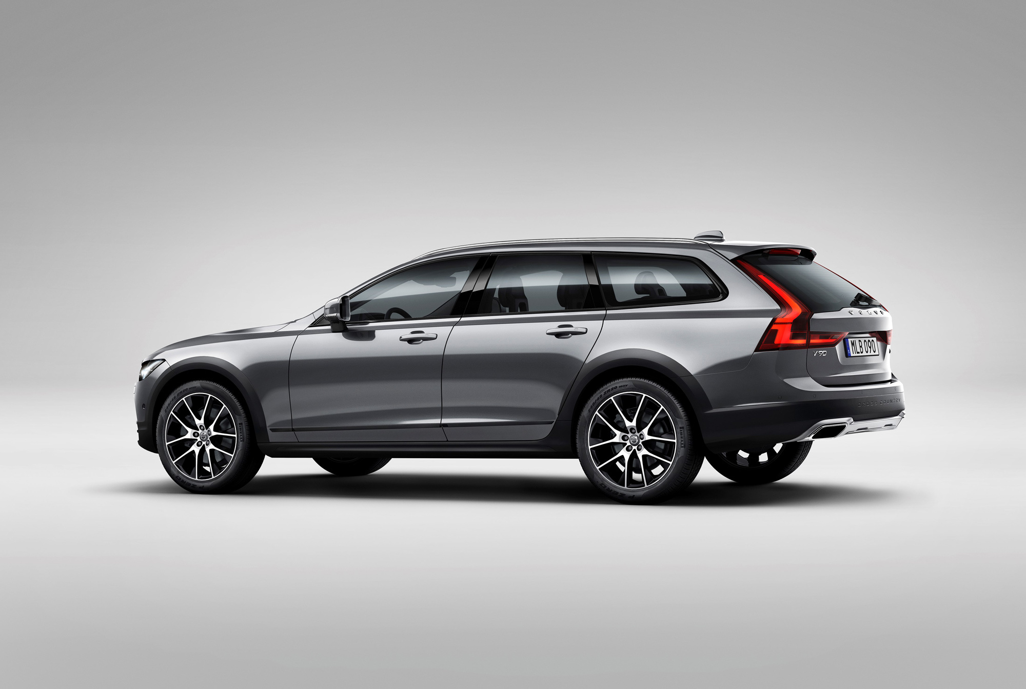 Универсал Volvo V90 Cross Country раскрыл свою начинку — ДРАЙВ