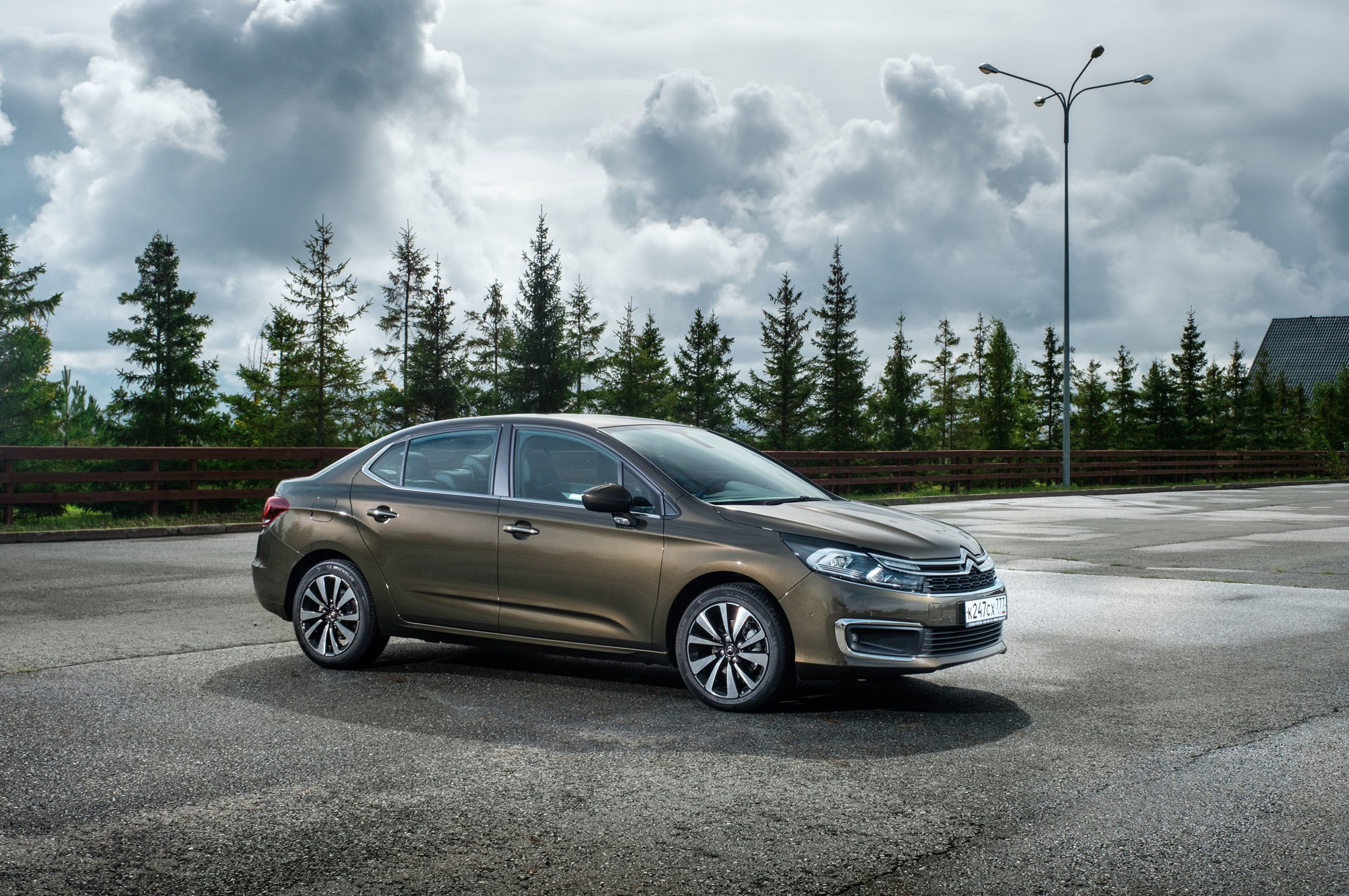 Находим улучшения в обновлённом седане Citroen C4 — ДРАЙВ